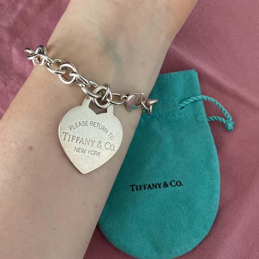 Tiffany & Co. Heart charm bracelet, pouch&gift bag - Picture 9 of 11